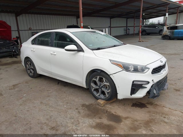 2020 3KPF24AD0LE148674 main image