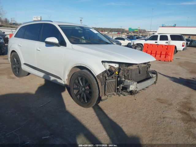 2018 AUDI Q7 WA1VAAF70JD008035
