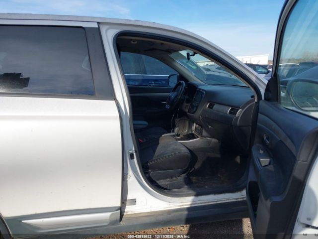 2017 MITSUBISHI OUTLANDER JA4AD3A38HZ043845 Photo 4