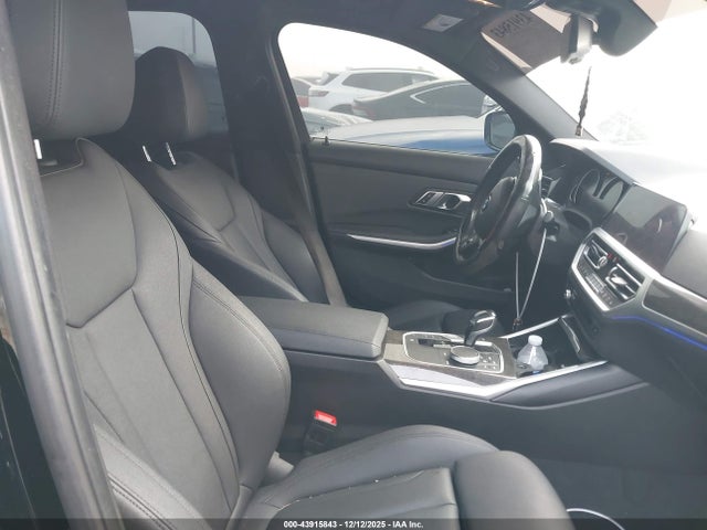 3MW5R1J00L8B08299 BMW 330I