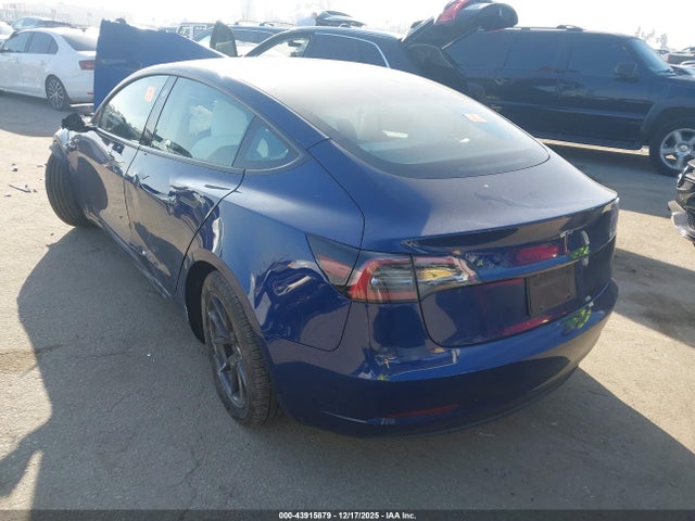 2023 TESLA MODEL 3 5YJ3E1EA2PF675303 Photo 2