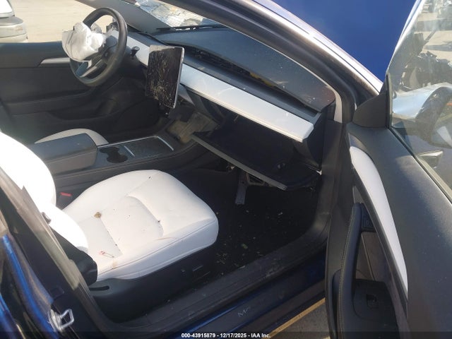 2023 TESLA MODEL 3 5YJ3E1EA2PF675303 Photo 4
