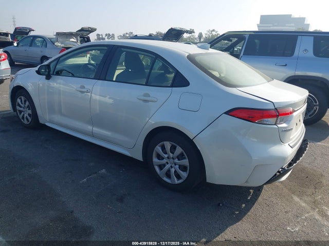 Toyota COROLLA LE 2021 JTDEPMAE0MJ176694 Image 3