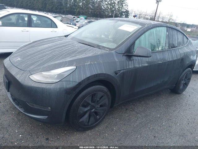 2025 TESLA MODEL Y 7SAYGDEE1SF256696 Photo 1