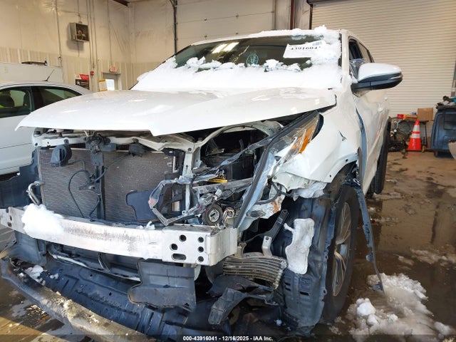 Продаж на аукціоні авто 2019 Toyota Highlander Le, vin: 5TDBZRFH0KS978126, номер лоту: 43916041