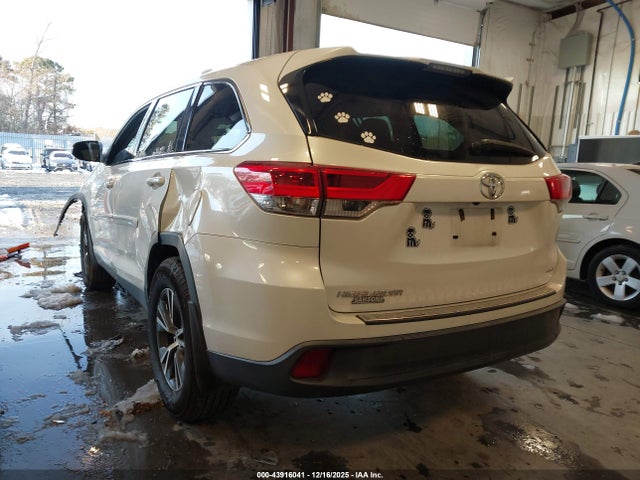Продаж на аукціоні авто 2019 Toyota Highlander Le, vin: 5TDBZRFH0KS978126, номер лоту: 43916041