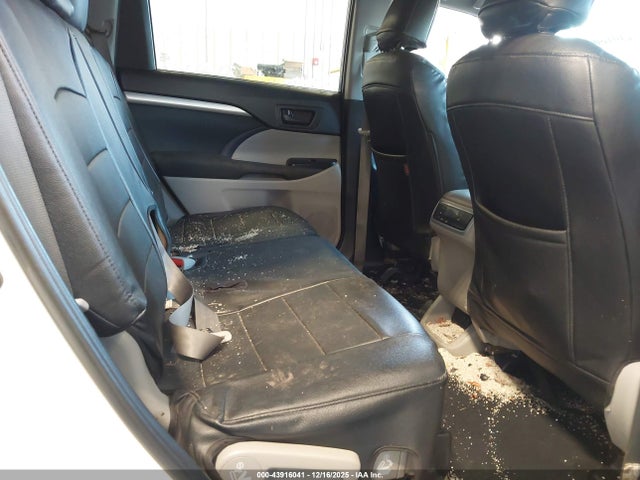Продаж на аукціоні авто 2019 Toyota Highlander Le, vin: 5TDBZRFH0KS978126, номер лоту: 43916041