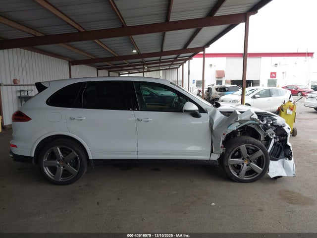 Porsche Cayenne Platinum Edition 2018 WP1AA2A24JKA05168 Image 13