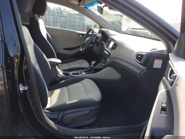 KMHC75LC3KU112049 Hyundai Ioniq Hybrid Sel