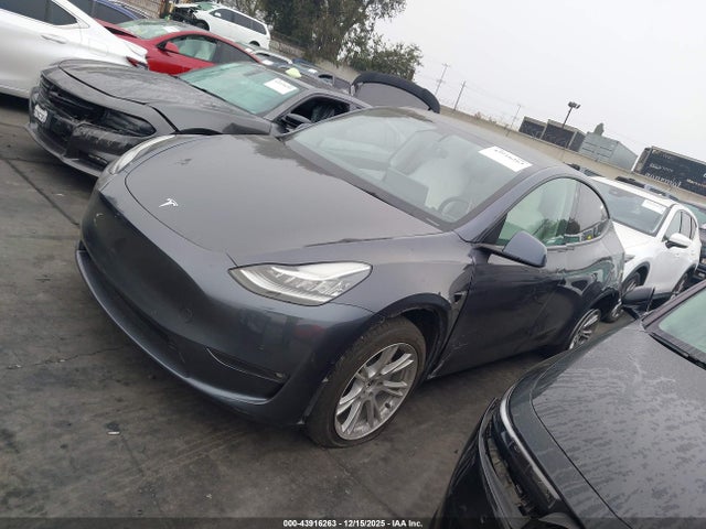 2022 TESLA MODEL Y 7SAYGDEE4NF419670 Photo 1