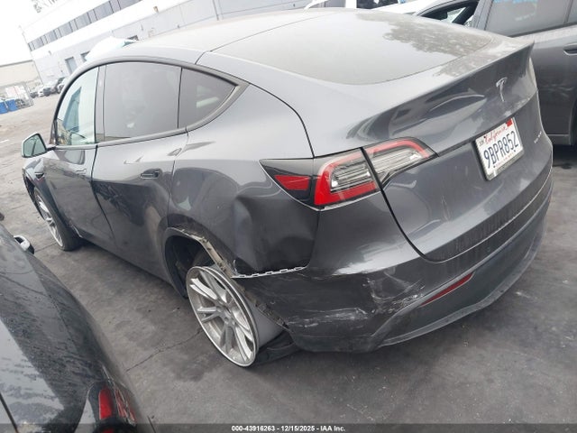 2022 TESLA MODEL Y 7SAYGDEE4NF419670 Photo 2
