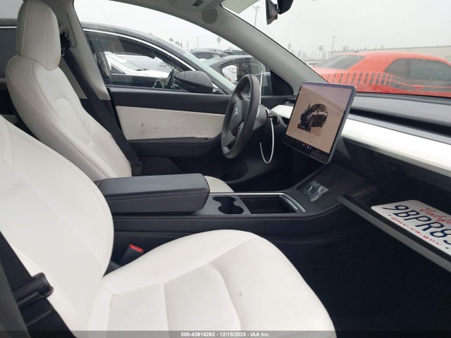 2022 TESLA MODEL Y 7SAYGDEE4NF419670 Photo 4