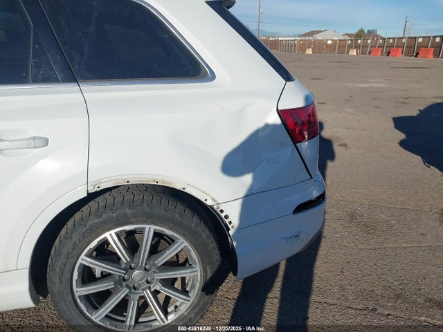 2017 AUDI Q7 WA1LAAF77HD016599 Photo 5
