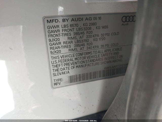 2017 AUDI Q7 WA1LAAF77HD016599 Photo 8