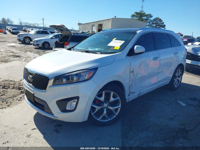 2018 KIA SORENTO 5XYPKDA5XJG414988 Photo 1