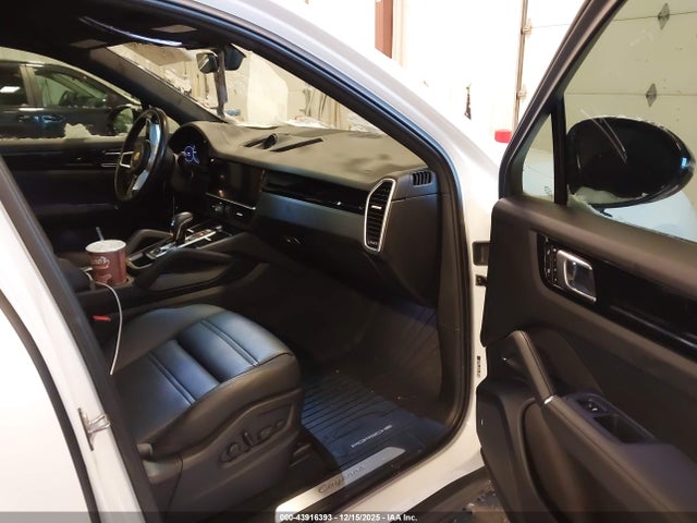 2022 PORSCHE CAYENNE WP1BE2AY8NDA51190 Photo 4