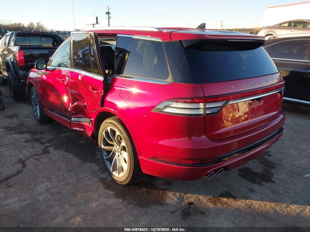 2021 LINCOLN AVIATOR 5LMYJ8XY9MNL00809 Photo 2