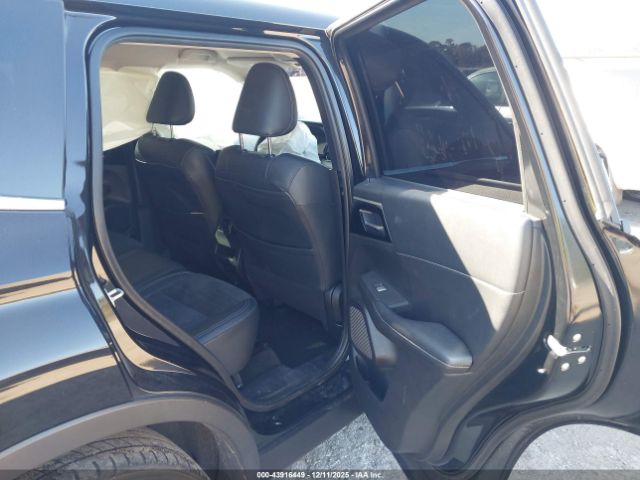 2022 MITSUBISHI OUTLANDER JA4J3UA82NZ047048 Photo 7