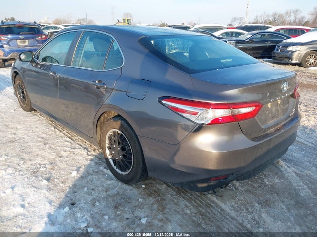 2018 TOYOTA CAMRY HYBRID 4T1B31HK9JU001780 Photo 2
