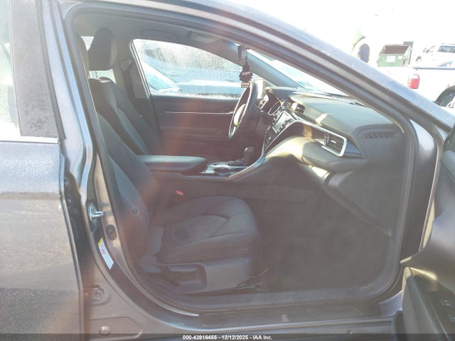 2018 TOYOTA CAMRY HYBRID 4T1B31HK9JU001780 Photo 4