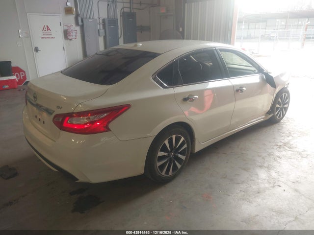 1N4AL3AP6HC136318 Nissan Altima 2.5 Sv