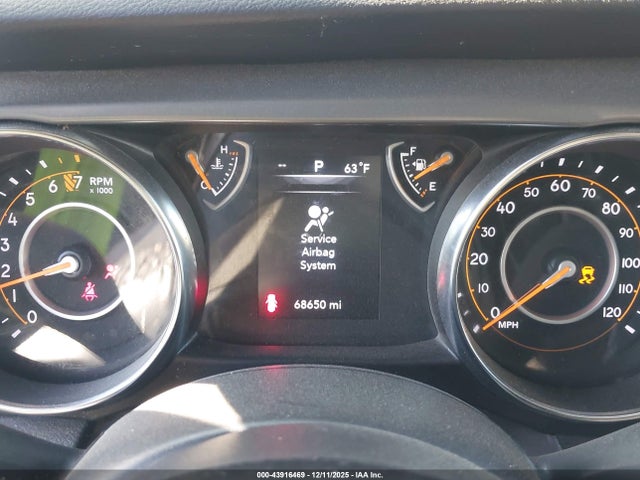 1C4HJXDG7NW133035 Jeep Wrangler Unlimited Sport S 4x4