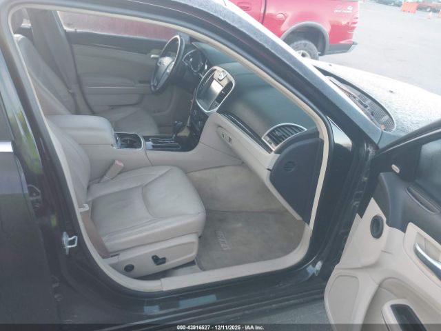 2011 CHRYSLER 300 2C3CA5CG3BH564325 Photo 4