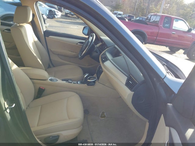 2013 Bmw X1 Xdrive28i მანქანა იყიდება აუქციონზე, vin: WBAVL1C55DVR86190, აუქციონის ნომერი: 43916539