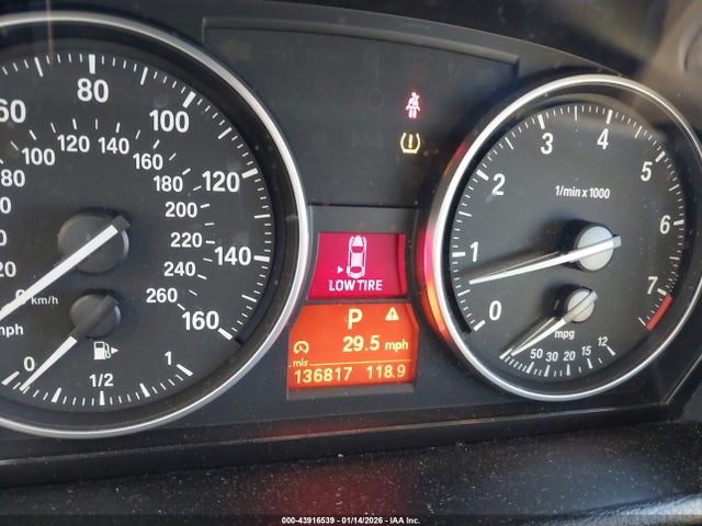 2013 Bmw X1 Xdrive28i მანქანა იყიდება აუქციონზე, vin: WBAVL1C55DVR86190, აუქციონის ნომერი: 43916539