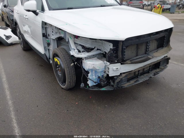 YV4L12UA4P2075207 Volvo Xc40 B5 Ultimate Bright Theme