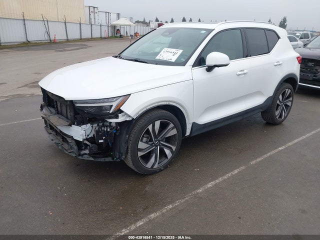2023 VOLVO XC40 YV4L12UA4P2075207 Photo 1