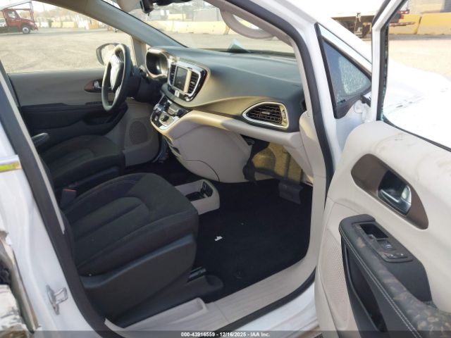 2024 CHRYSLER VOYAGER 2C4RC1CG6RR189138 Photo 4