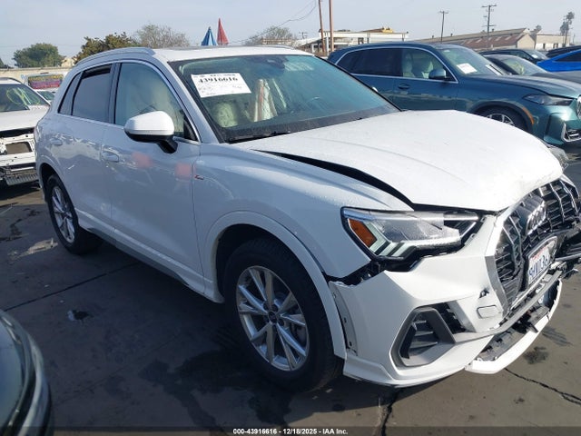 2023 AUDI Q3 WA1EECF3XP1154594 Photo 0