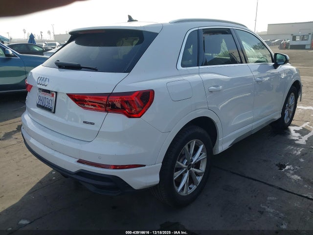 2023 AUDI Q3 WA1EECF3XP1154594 Photo 3