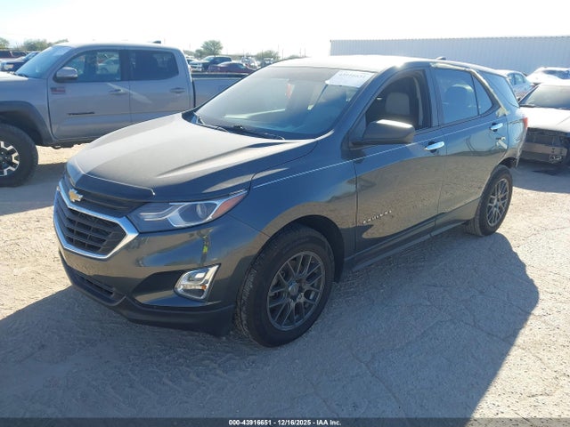 Chevrolet EQUINOX LS 2018 3GNAXHEV9JS588470 Image 2
