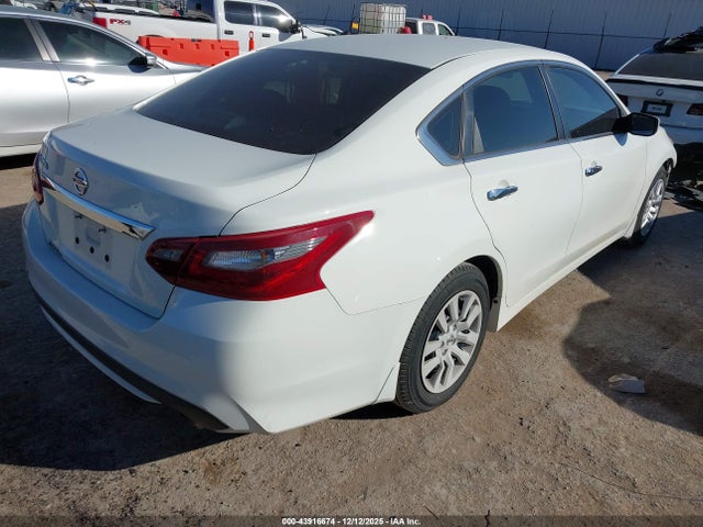 2018 NISSAN ALTIMA 1N4AL3AP2JC224014 Photo 3