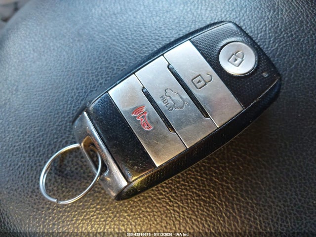 KIA SOUL + 2017 KNDJP3A55H7480504 Image 11
