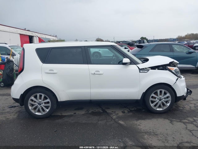 KIA SOUL + 2017 KNDJP3A55H7480504 Image 13