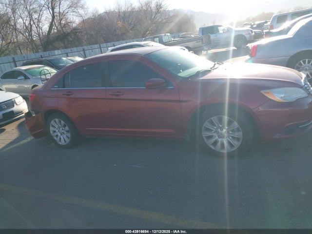 Chrysler 200 LX 2014 1C3CCBAB6EN237199 Image 13