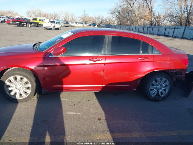 Chrysler 200 LX 2014 1C3CCBAB6EN237199 Image 14