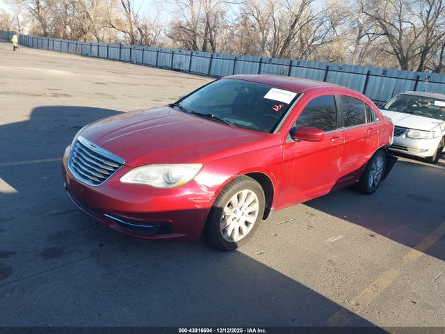 Chrysler 200 LX 2014 1C3CCBAB6EN237199 Image 2