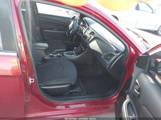 Chrysler 200 LX 2014 1C3CCBAB6EN237199 Image 5