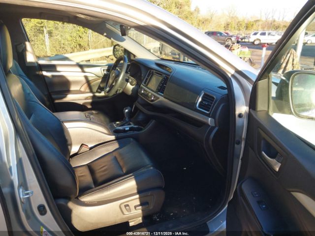 2017 TOYOTA HIGHLANDER 5TDJZRFH5HS391330 Photo 4