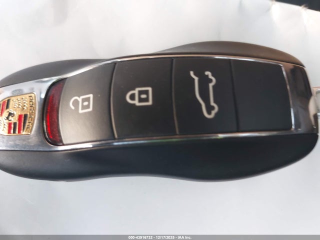 2024 PORSCHE MACAN WP1AA2A56RLB16904 Photo 10