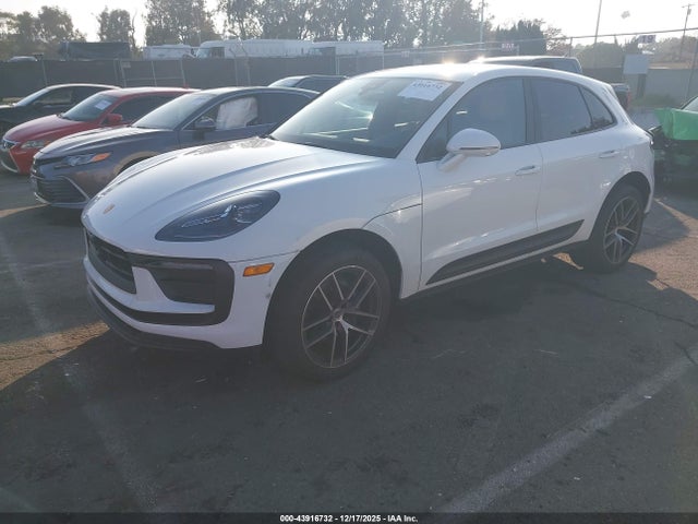 2024 PORSCHE MACAN WP1AA2A56RLB16904 Photo 1