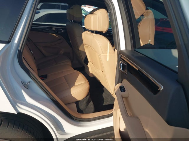 2024 PORSCHE MACAN WP1AA2A56RLB16904 Photo 7