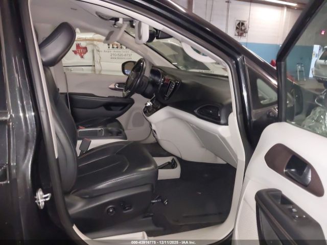 2017 CHRYSLER PACIFICA 2C4RC1EG6HR519291 Photo 4