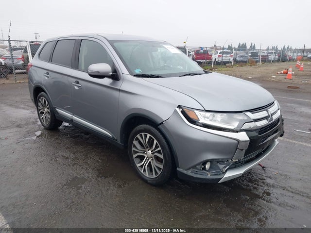 2017 MITSUBISHI OUTLANDER JA4AD3A33HZ058317 Photo 0
