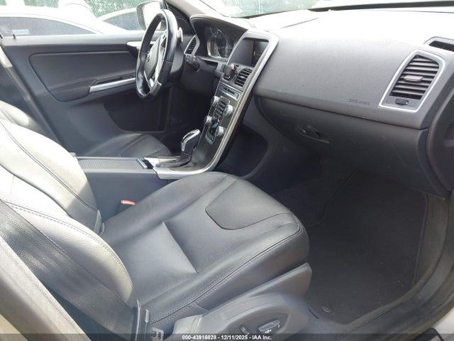Продаж на аукціоні авто 2015 Volvo Xc60 T6, vin: YV449MDK6F2698960, номер лоту: 43916828