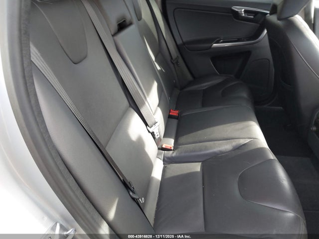 Продаж на аукціоні авто 2015 Volvo Xc60 T6, vin: YV449MDK6F2698960, номер лоту: 43916828